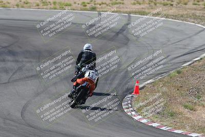 media/Apr-20-2025-AHRMA (Sun) [[393a79c373]]/Race/Group 2/Turn 4b/